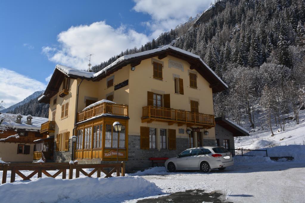 Hotel Villa Tedaldi Gressoney-Saint-Jean Exterior photo