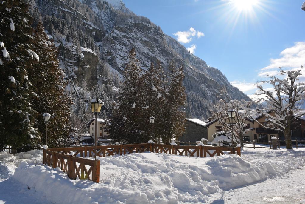 Hotel Villa Tedaldi Gressoney-Saint-Jean Exterior photo