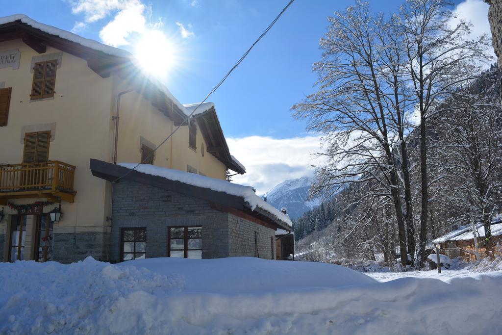 Hotel Villa Tedaldi Gressoney-Saint-Jean Exterior photo